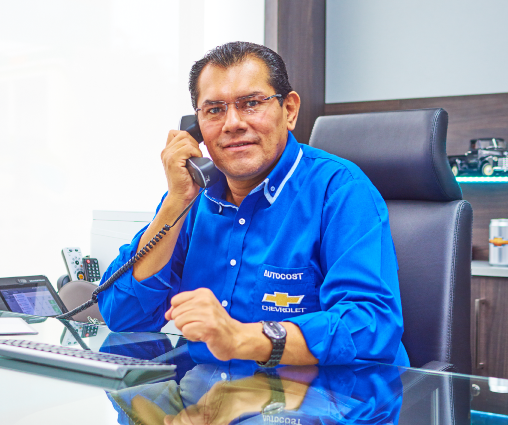 Puedes buscar nuestro edificio en Google maps o waze como “Corporación Blacio” o “Suites ejecutivas Machala” Puedes llegar a la hora que más te convenga pero la salida es hasta las 12H00. Contamos con parqueo privado dentro del perímetro del edificio con guardia físico 24/7. Los espacios compartidos están en la suite principal y constan de sala, comedor y cocina. Las suites son totalmente independientes y privadas en todo sentido. El valor del hospedaje es por persona/noche, si reservaste en Airbnb para solo un huésped y son más, el valor extra será de $20 por huésped adicional si son pareja y de $30 si se requiere de una cama. Está totalmente prohibido el ingreso de personas que no sean huéspedes y será penado con $20 directamente de su tarjeta de crédito por Airbnb. La clave del wifi es 1020406080 Siéntete libre de usar todos los implementos de la cocina.